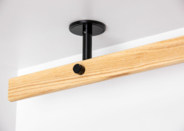 Esche-schwarz-Deckenhalter-scaled