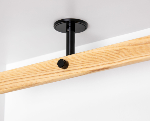 Esche-schwarz-Deckenhalter-scaled